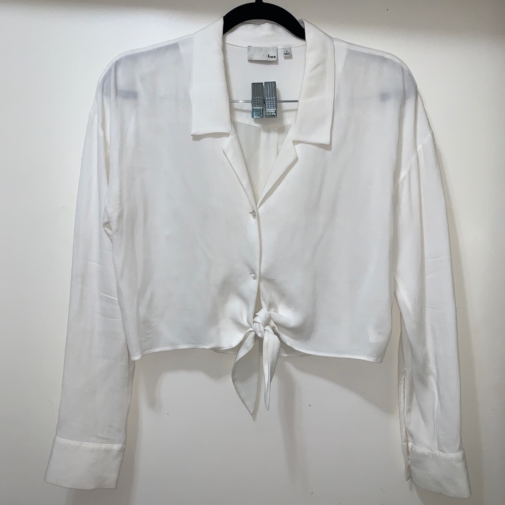 Aritzia Wilfred free cropped white tie shirt